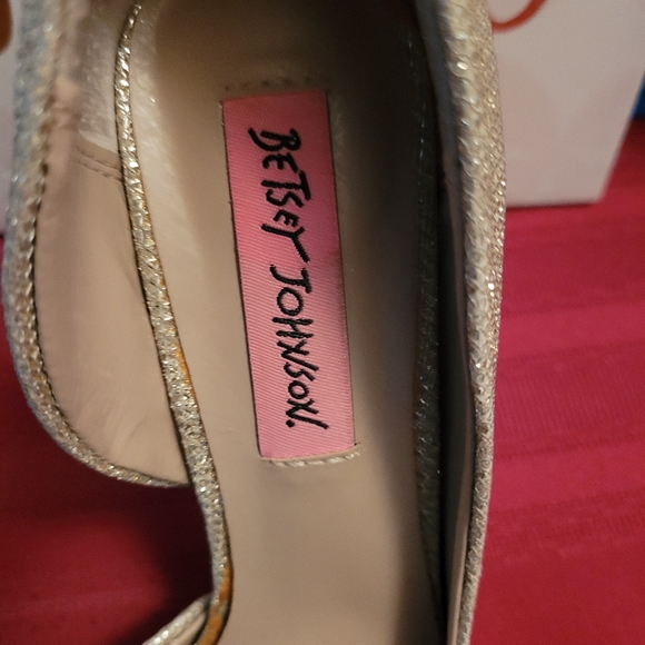 Betsey johnson heels - Picture 2 of 6
